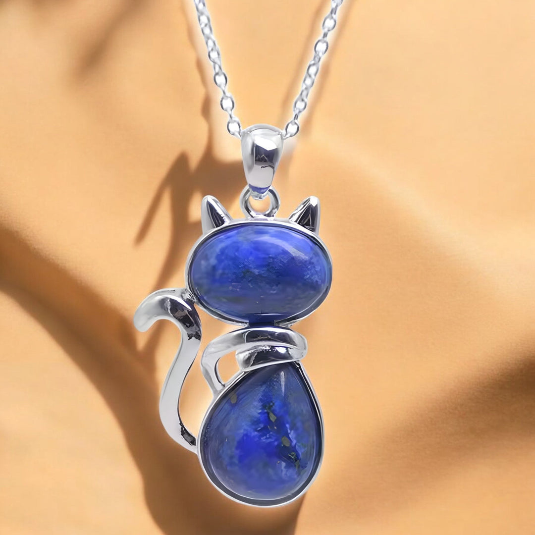 Halskette mit Katzenanhänger aus Naturstein